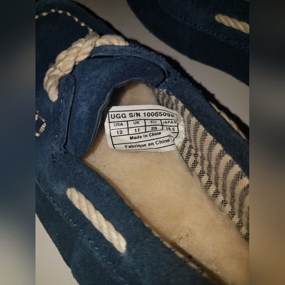 GUC UGG Australia Toddler Slippers - Picture 5 of 10